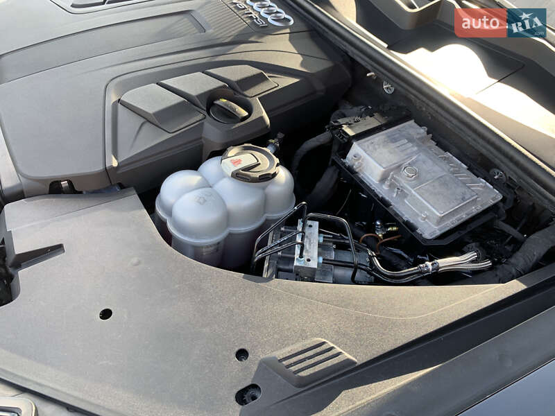 Позашляховик / Кросовер Audi Q7 2018 в Фастові