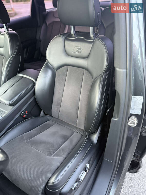 Внедорожник / Кроссовер Audi Q7 2016 в Баре