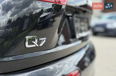 Внедорожник / Кроссовер Audi Q7 2017 в 