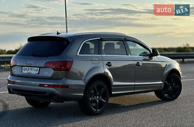 Внедорожник / Кроссовер Audi Q7 2013 в 