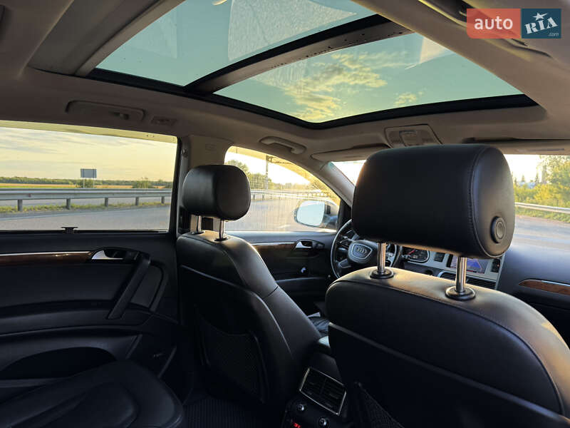 Внедорожник / Кроссовер Audi Q7 2013 в Сумах