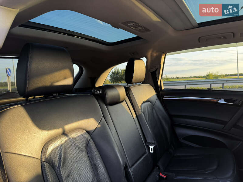 Внедорожник / Кроссовер Audi Q7 2013 в Сумах