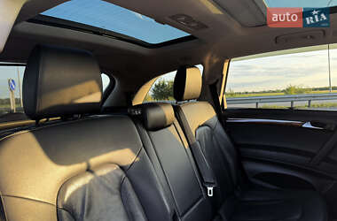 Внедорожник / Кроссовер Audi Q7 2013 в 