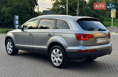 Внедорожник / Кроссовер Audi Q7 2006 в 