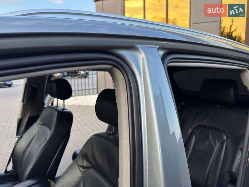 Позашляховик / Кросовер Audi Q7 2006 в Рівному