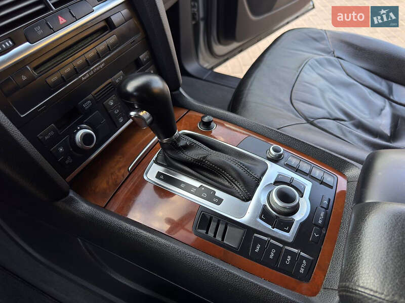 Позашляховик / Кросовер Audi Q7 2006 в Рівному