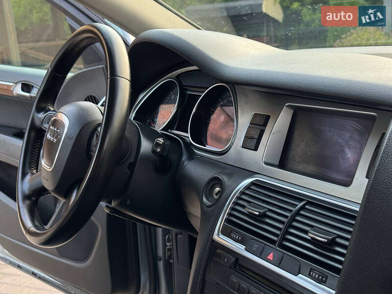 Позашляховик / Кросовер Audi Q7 2006 в Рівному