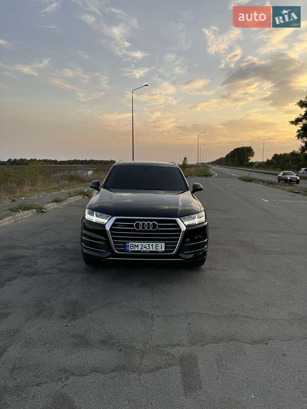 Позашляховик / Кросовер Audi Q7 2019 в Києві