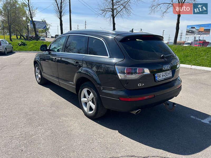 Внедорожник / Кроссовер Audi Q7 2007 в Ровно