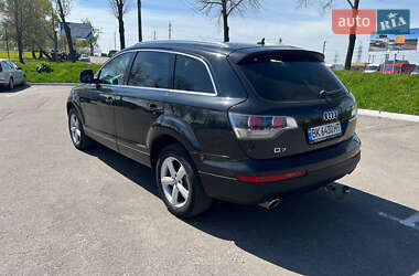 Позашляховик / Кросовер Audi Q7 2007 в 