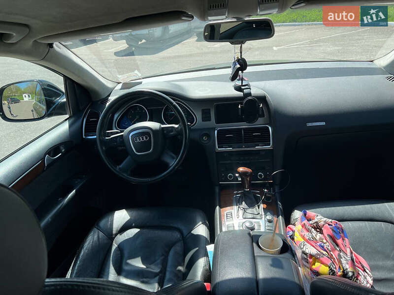 Внедорожник / Кроссовер Audi Q7 2007 в Ровно