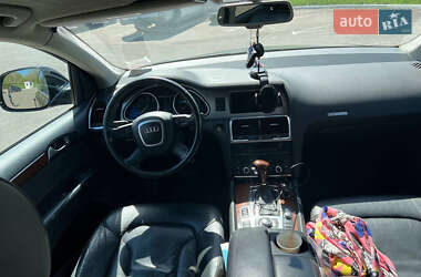 Позашляховик / Кросовер Audi Q7 2007 в 