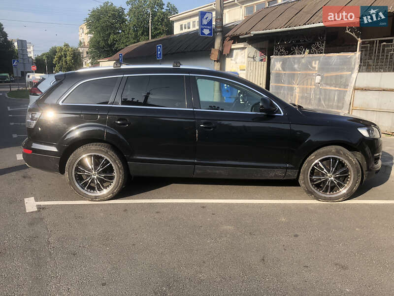 Внедорожник / Кроссовер Audi Q7 2007 в Ровно