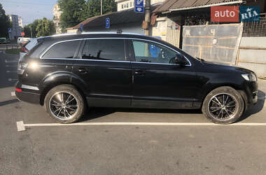 Позашляховик / Кросовер Audi Q7 2007 в 