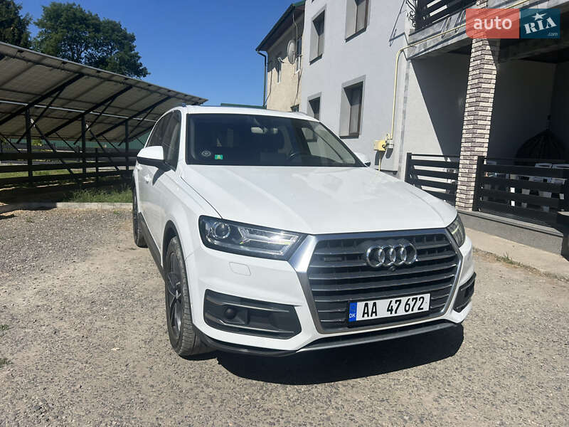 Внедорожник / Кроссовер Audi Q7 2015 в Подгайцах