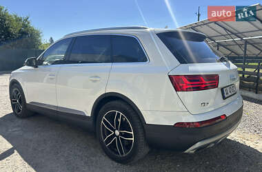 Позашляховик / Кросовер Audi Q7 2015 в 