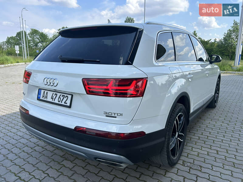 Внедорожник / Кроссовер Audi Q7 2015 в Подгайцах