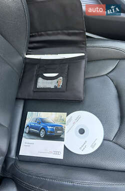 Позашляховик / Кросовер Audi Q7 2015 в 