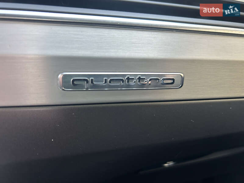Внедорожник / Кроссовер Audi Q7 2015 в Подгайцах