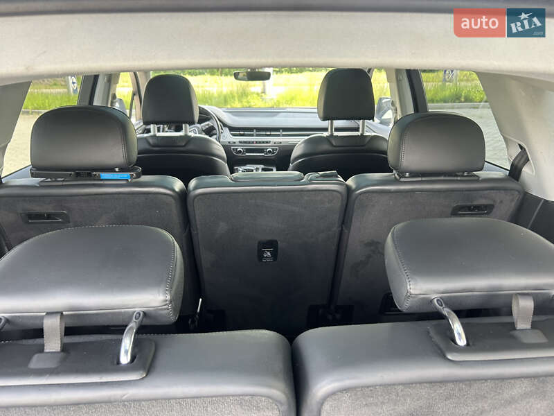 Внедорожник / Кроссовер Audi Q7 2015 в Подгайцах