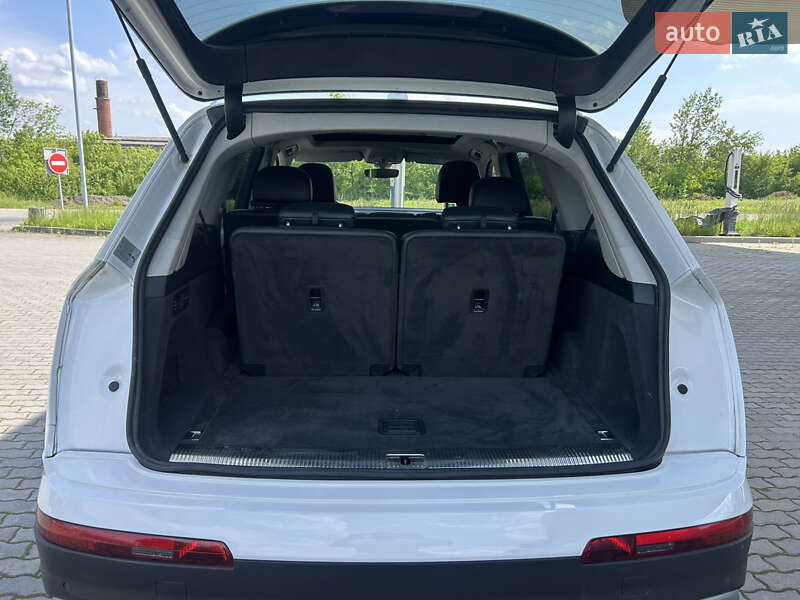 Внедорожник / Кроссовер Audi Q7 2015 в Подгайцах