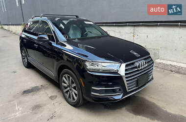 Внедорожник / Кроссовер Audi Q7 2019 в 