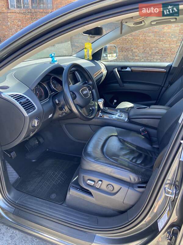 Позашляховик / Кросовер Audi Q7 2015 в Вінниці