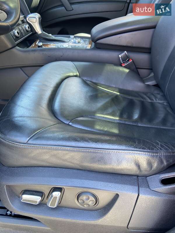 Позашляховик / Кросовер Audi Q7 2015 в Вінниці