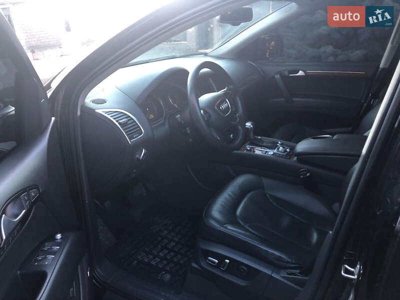 Внедорожник / Кроссовер Audi Q7 2014 в Кривом Роге