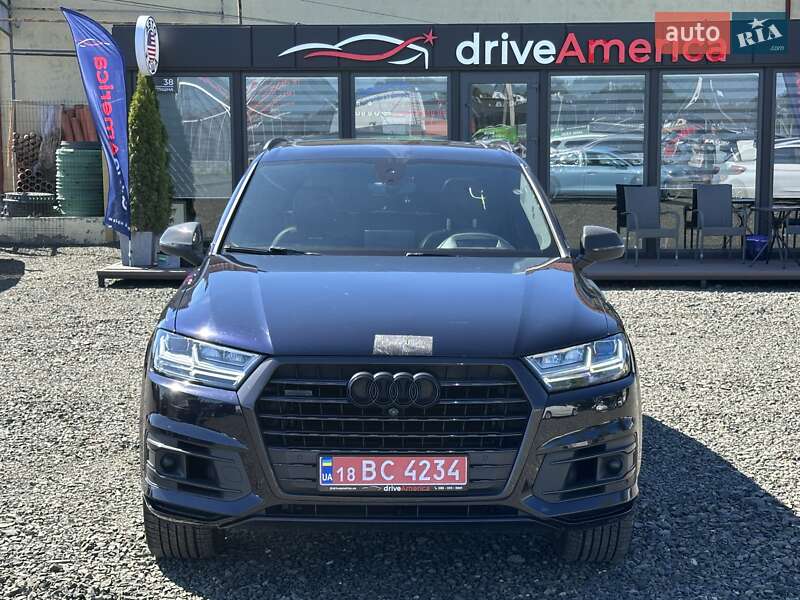 Внедорожник / Кроссовер Audi Q7 2017 в Луцке