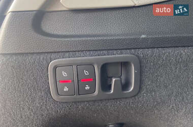 Внедорожник / Кроссовер Audi Q7 2020 в 