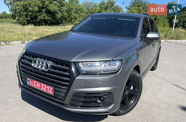 Внедорожник / Кроссовер Audi Q7 2018 в 