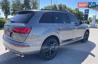 Внедорожник / Кроссовер Audi Q7 2018 в 