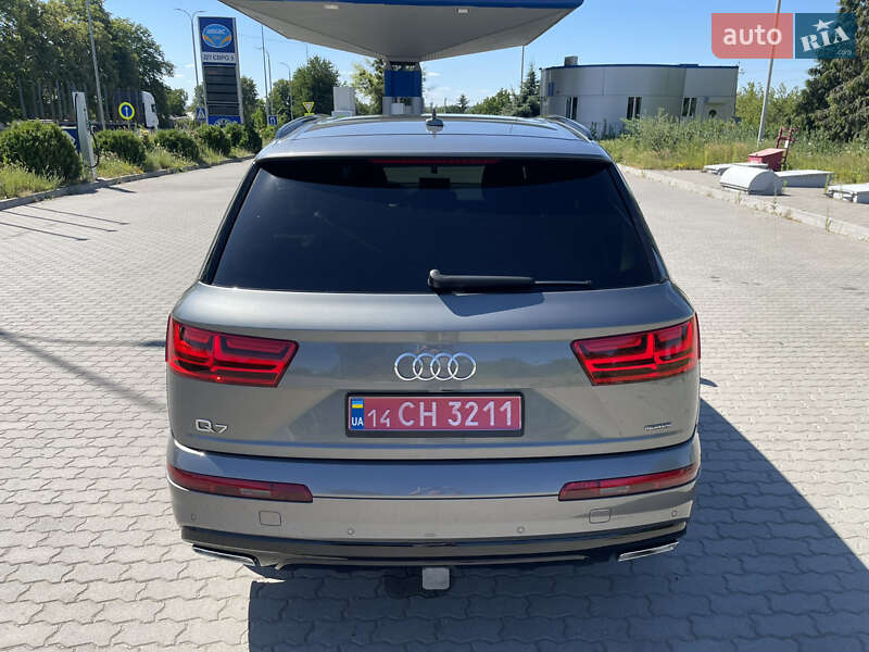 Внедорожник / Кроссовер Audi Q7 2018 в Виннице