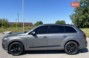 Внедорожник / Кроссовер Audi Q7 2018 в 