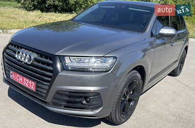 Внедорожник / Кроссовер Audi Q7 2018 в 