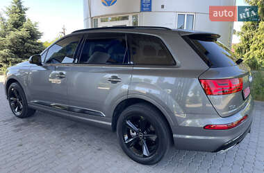 Внедорожник / Кроссовер Audi Q7 2018 в 