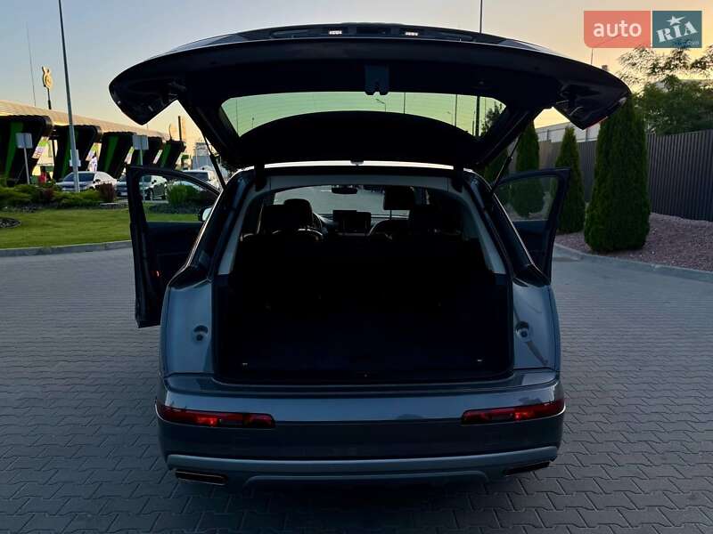Позашляховик / Кросовер Audi Q7 2016 в Тернополі