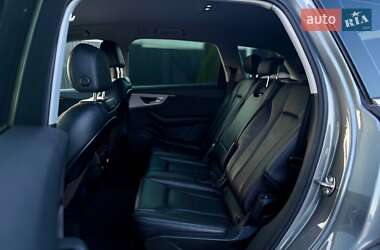 Внедорожник / Кроссовер Audi Q7 2016 в 