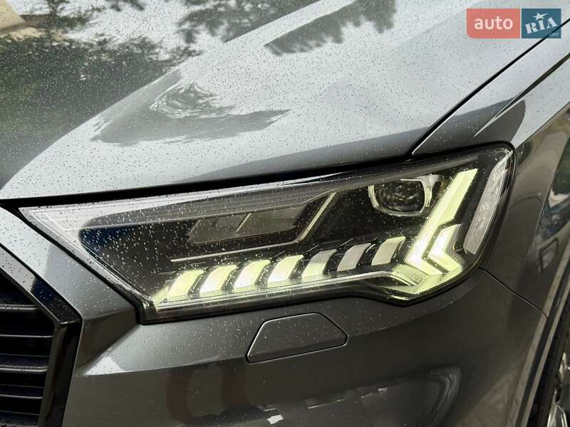 Внедорожник / Кроссовер Audi Q7 2021 в Днепре