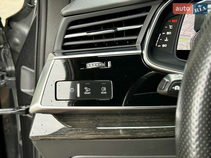 Внедорожник / Кроссовер Audi Q7 2021 в Днепре