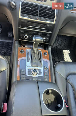 Внедорожник / Кроссовер Audi Q7 2012 в 