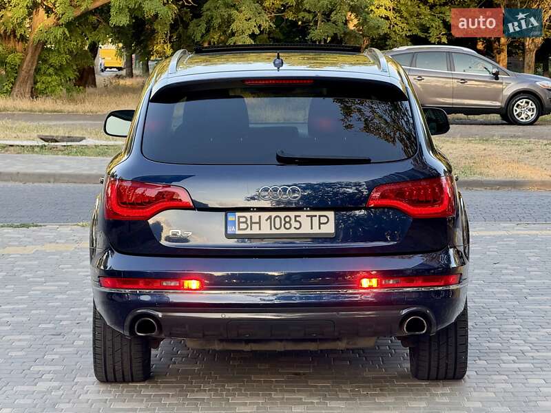 Внедорожник / Кроссовер Audi Q7 2012 в Одессе