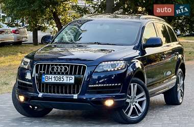Позашляховик / Кросовер Audi Q7 2012 в 