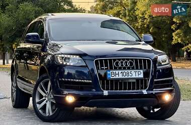 Позашляховик / Кросовер Audi Q7 2012 в 