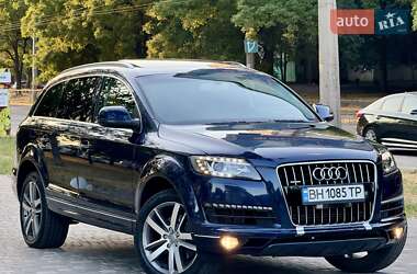 Позашляховик / Кросовер Audi Q7 2012 в 