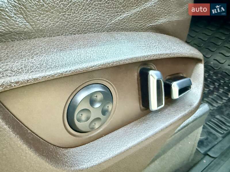 Внедорожник / Кроссовер Audi Q7 2012 в Одессе