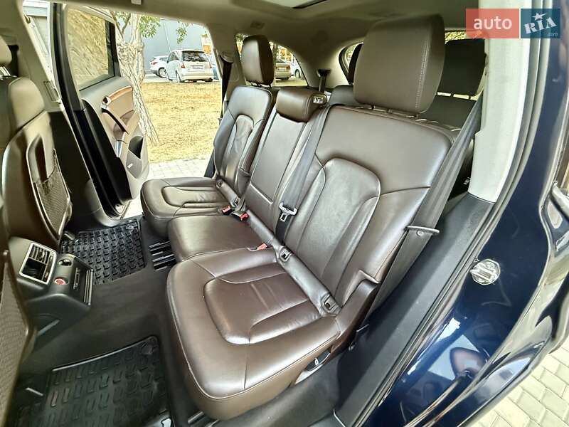 Внедорожник / Кроссовер Audi Q7 2012 в Одессе