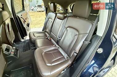 Позашляховик / Кросовер Audi Q7 2012 в 