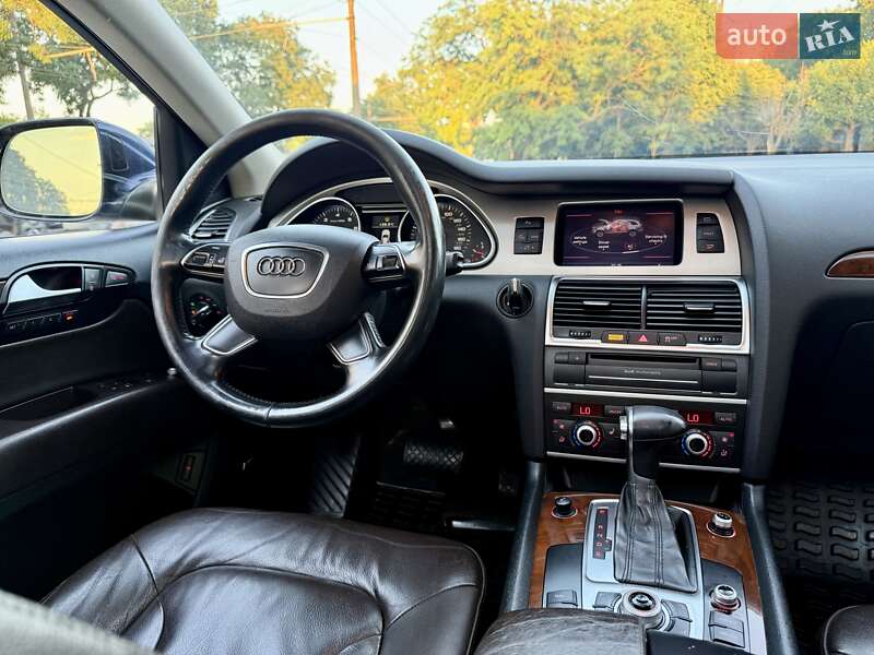 Внедорожник / Кроссовер Audi Q7 2012 в Одессе